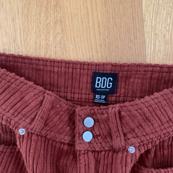 Urban skirt - Picture 2 of 3